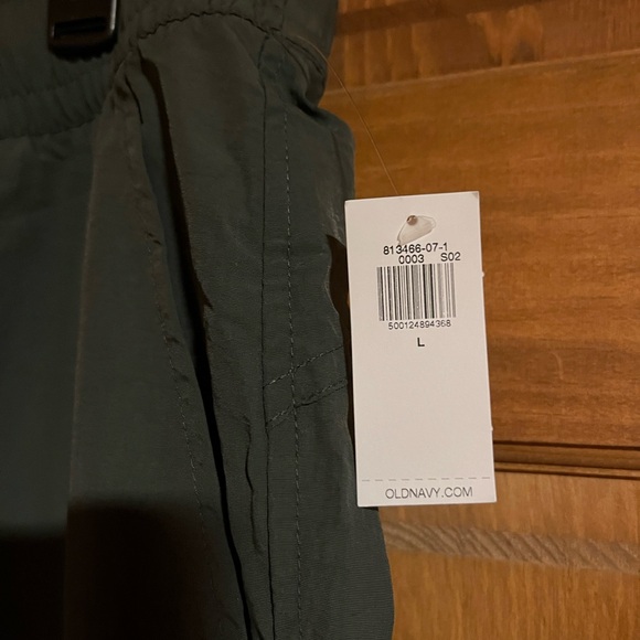 Old Navy Cargo Joggers - Picture 3 of 3